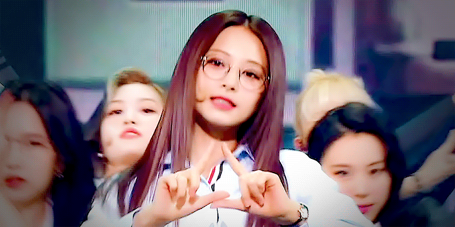 Glasses-Office-Lady-Gesture-Triangle.gif